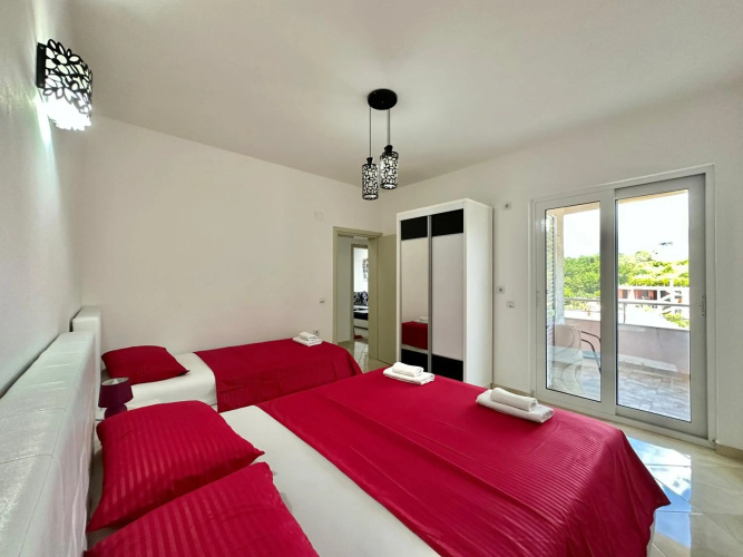 Queen Kodre Apartments