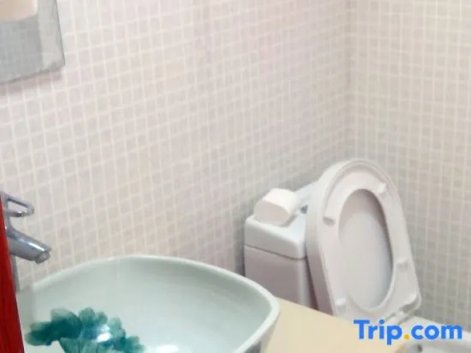 Yueyuejia Theme Inn