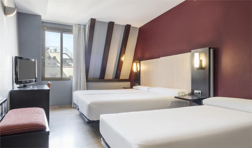 Hotel ILUNION Almirante photo 6