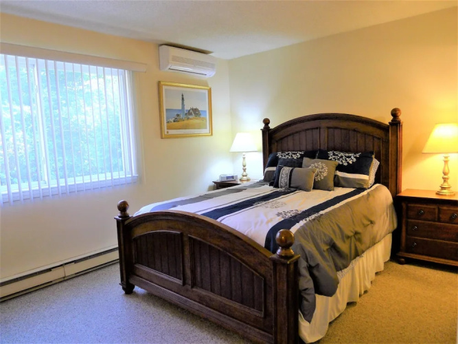 10 Gray - 2 Bedroom Condo