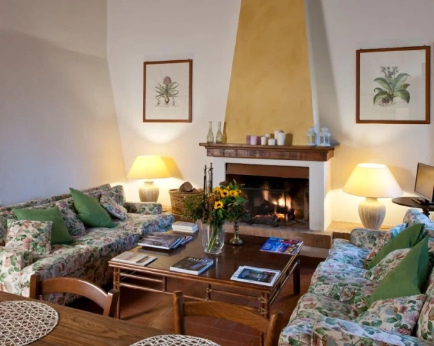 3 Bedrooms Apartment