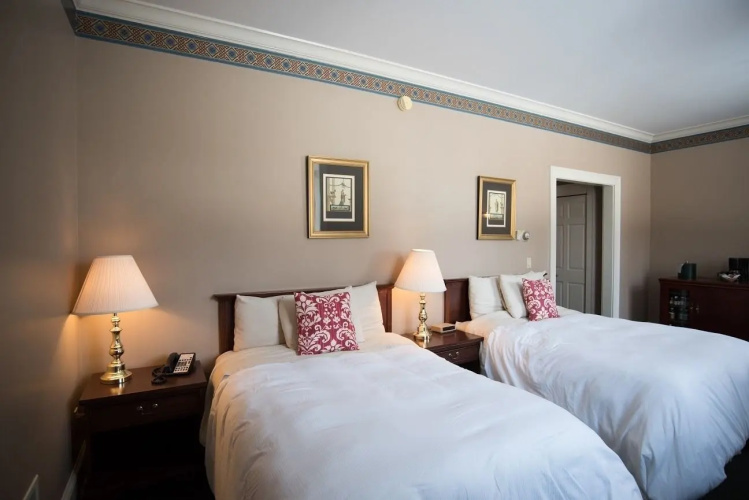 Bertram Inn At Glenmoor photo 8