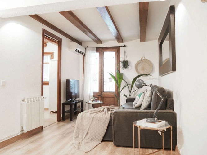 Aragó large and cozy 3br apartment