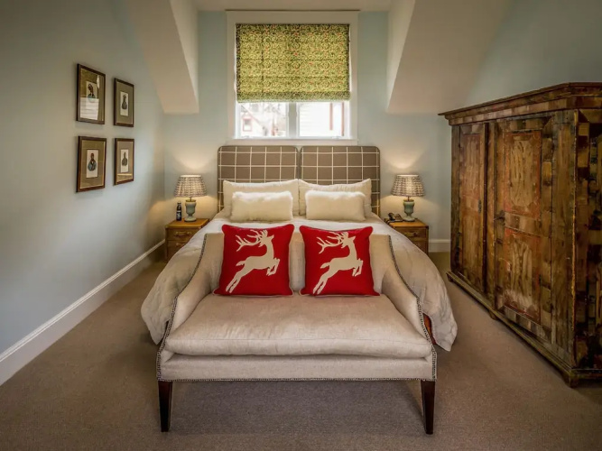 Dunton Town House