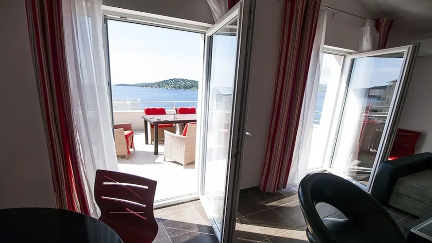 2 Bedrooms Apartment with balcony