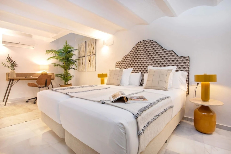 Cozy 3BD Duplex in Seville Center Gran Poder II