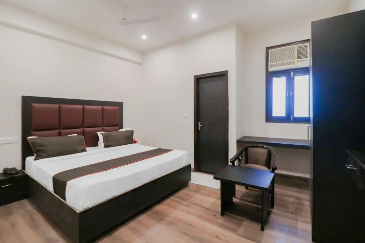 Hotel Green View by OYO Rooms