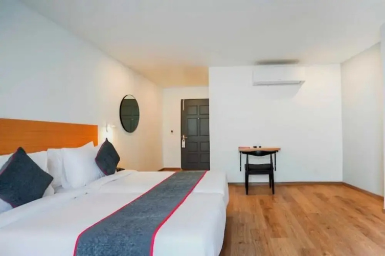 Hotel Royal Address