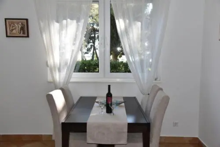 Alma Apartment