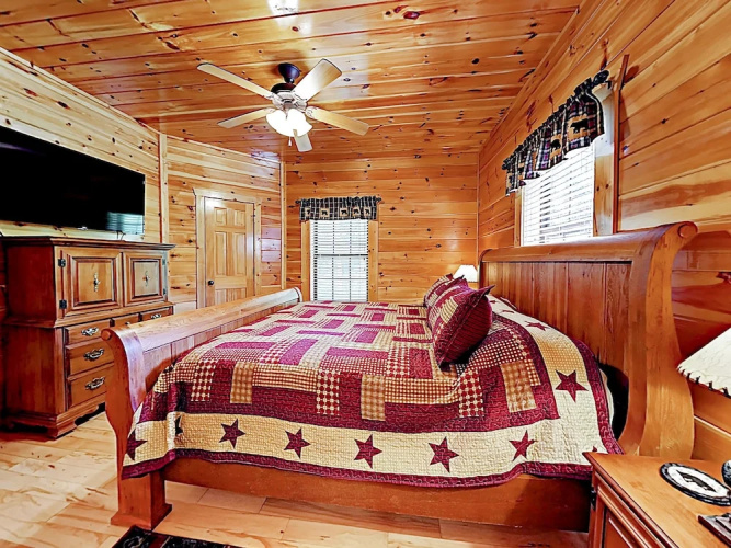 New Listing! 2 Luxe Mountain S, Sleeps 24! 7 Bedroom Cabin
