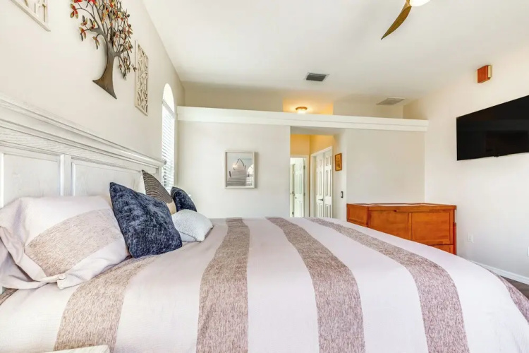 Private Pool & Golf Course Views: Pet-friendly Gem