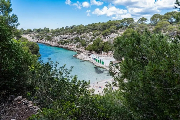 5 Bedrooms Villa