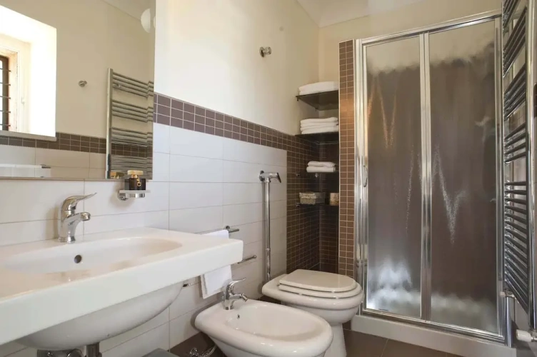 3 Bedrooms Cottage
