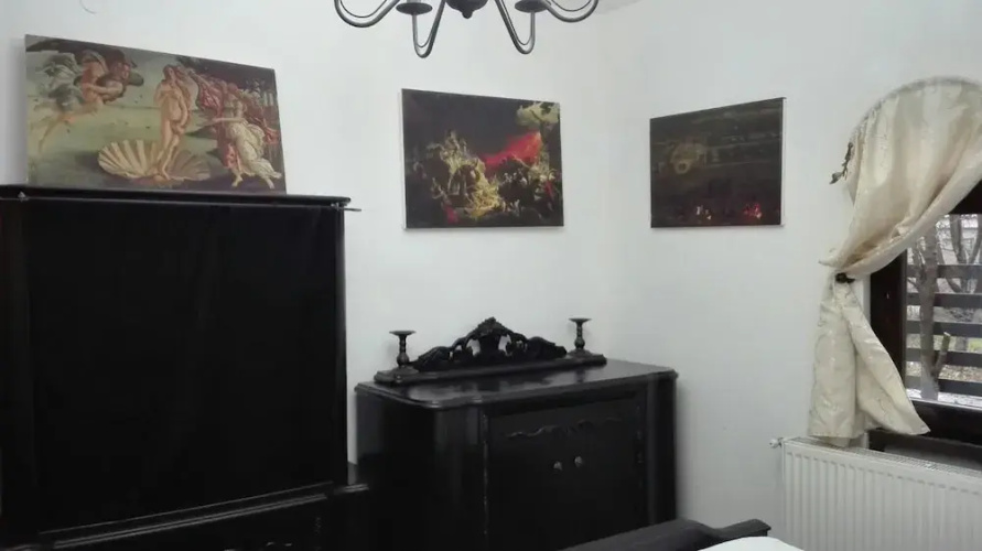 Lili's House