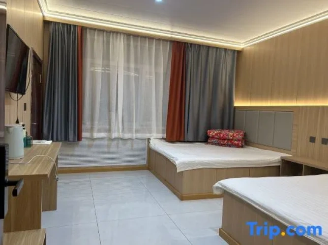 Standard Twin room with river view
