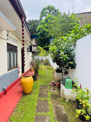 Boho Hostel & Restaurant Mirissa