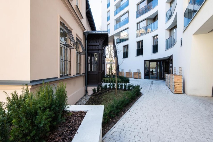 1 Bedroom Double Apartment