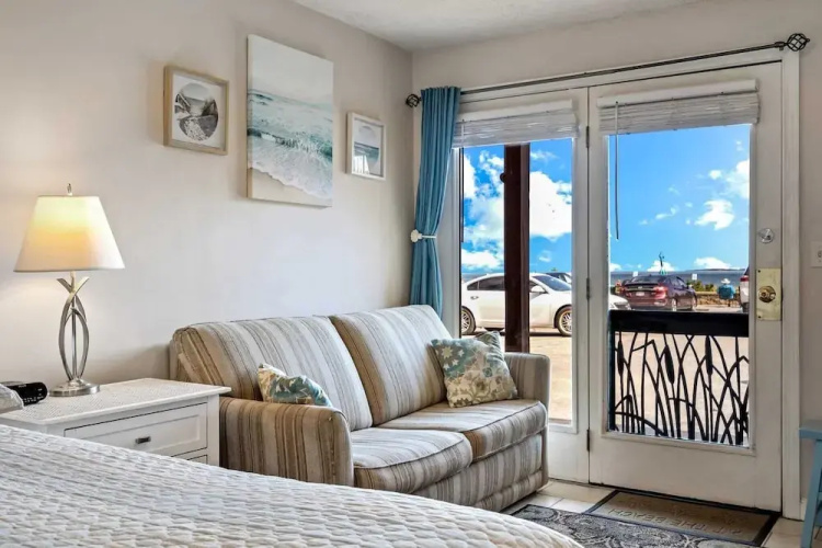 Beachfront Bliss Cozy Studio!