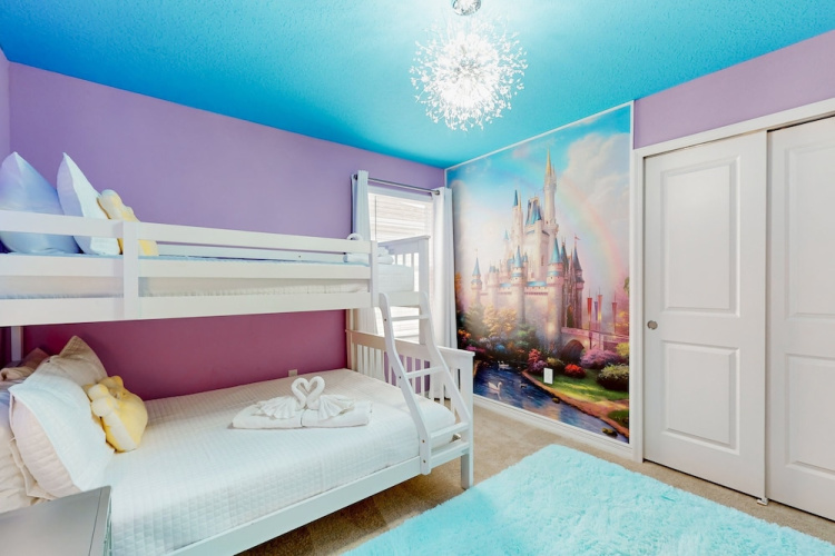 Inviting Family-friendly Home W/private Pool, Spa, Central AC, & W/D