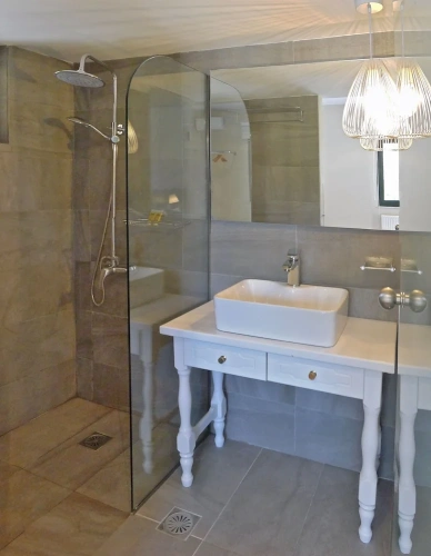 Deluxe Double room with balcony and with partial sea view