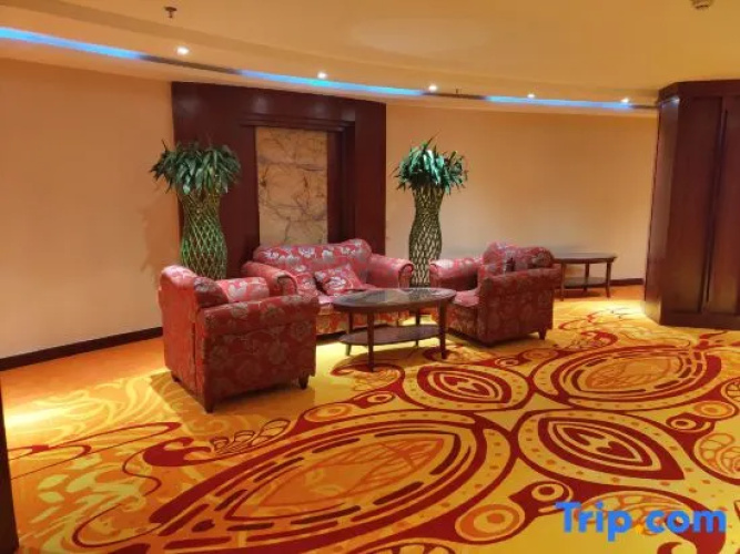 Hualong Hotel