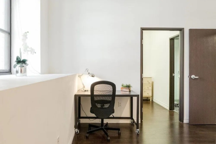 Explore Downtown From A Debonair Urban Loft