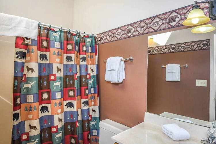Bear Feet 3 Bedroom Townhome