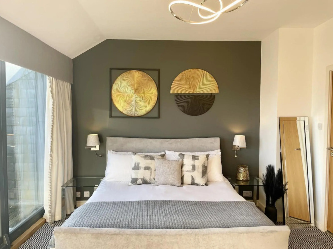 Edinburgh Penthouse 101