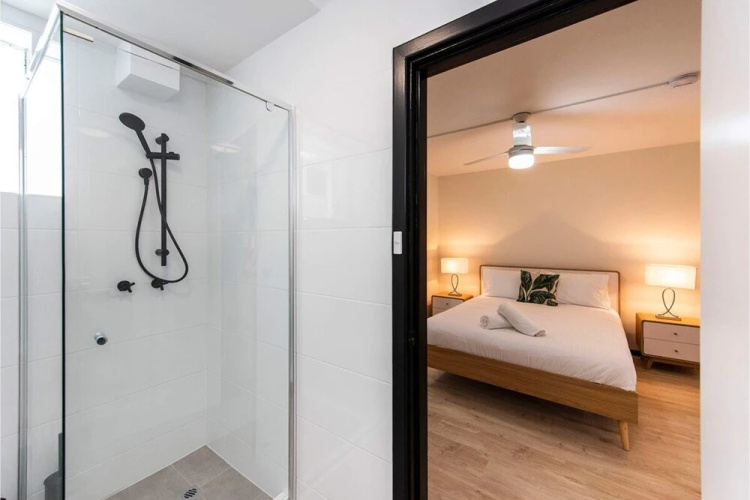 Comfortable Living Space Close to Foreshore & Cbd