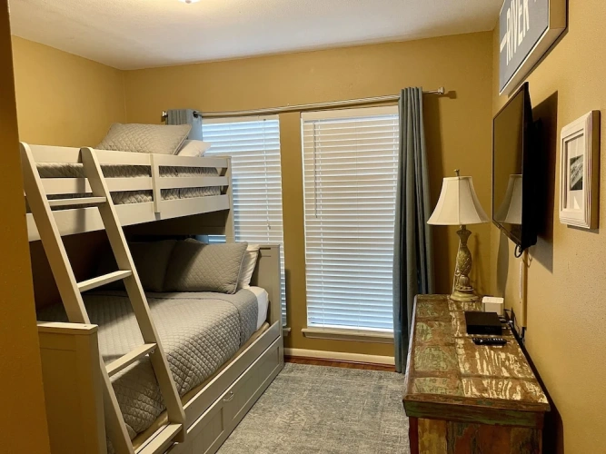 3 Bedrooms Standard room with balcony