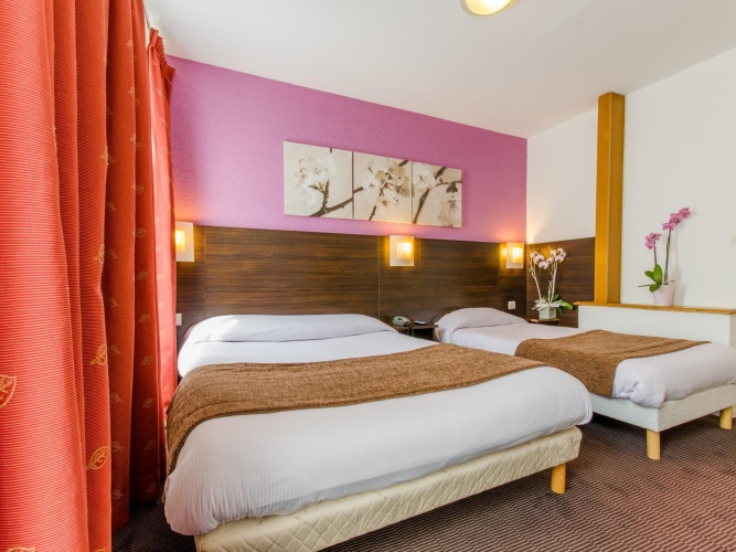 Standard Triple room