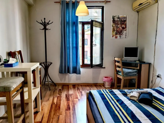 4 Rooms