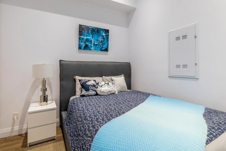 2BR 2 STOREY LOFT. Free Parking.Gym