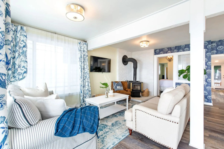 2BR 2BA The Waterfront Gray on Alki Beach EXT STAY, Seattle