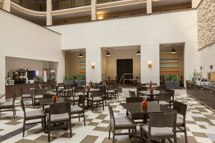 Embassy Suites by Hilton Baton Rouge photo 25