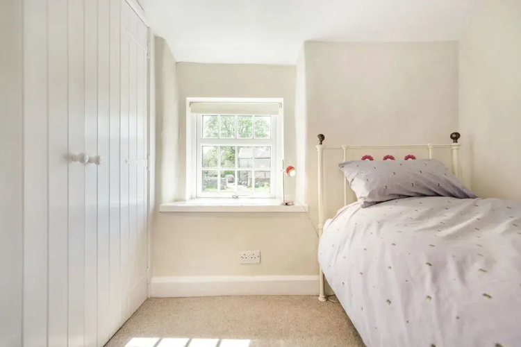 Bumble Cottage