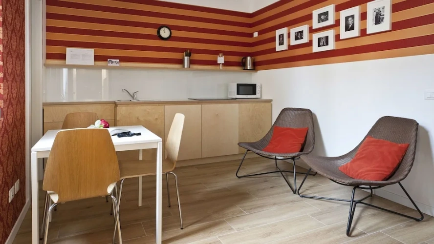 1 Bedroom Apartment
