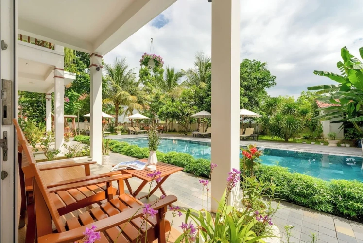 1 Bedroom Deluxe Double room with pool view