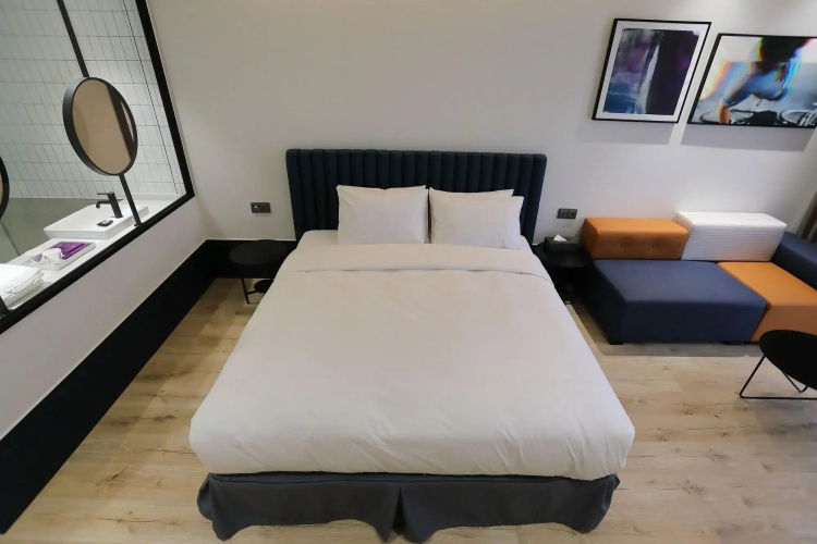 Orchid Hotel