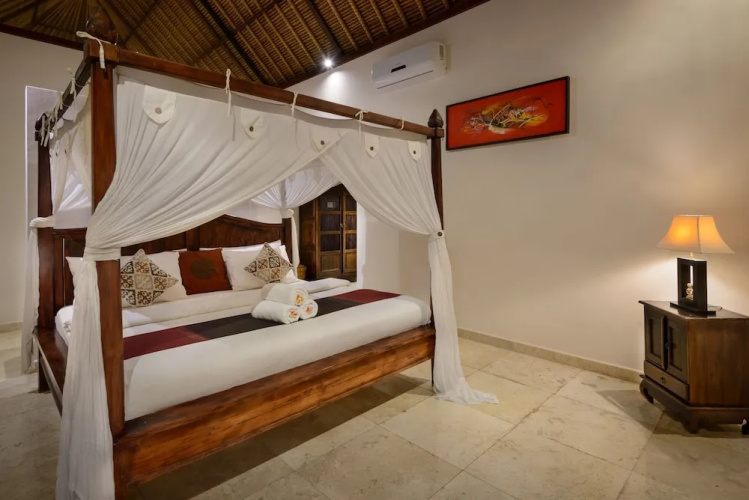 Balangan Beach Villa