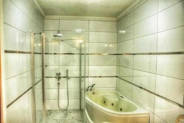 3 Bedrooms Villa with balcony