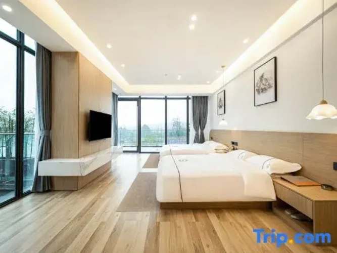 Standard room with balcony