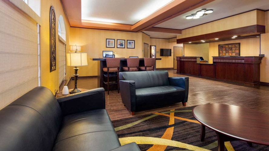 Best Western Plus Meridian photo 14