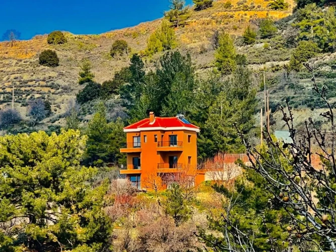 3 Bedrooms Villa