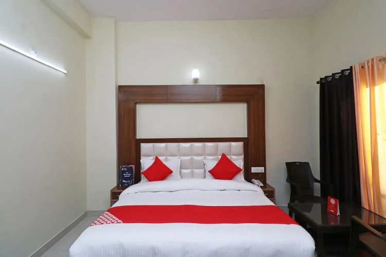 Oyo 26757 Mds Residence
