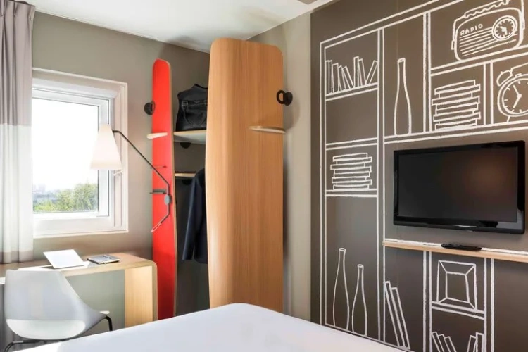Standard Triple room