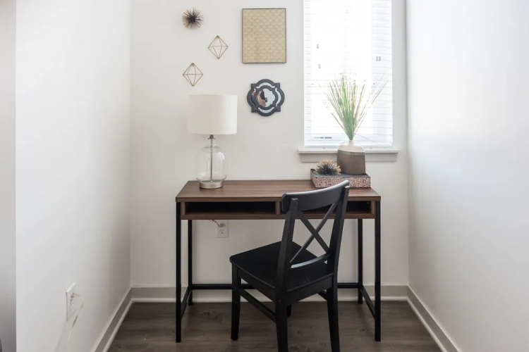 Mass Ave Arts District 1 BR Apt by Frontdesk