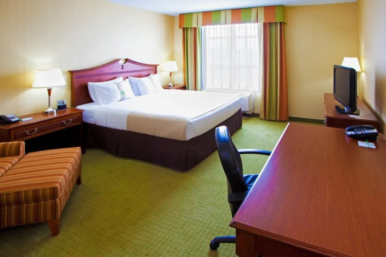 Doubletree By Hilton Front Royal Blue Ridge Shadows