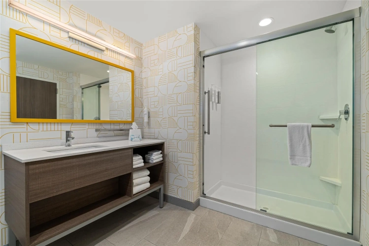 Sextuple Suite