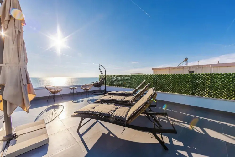 The Ultimate Jacuzzi Penthouse by PS